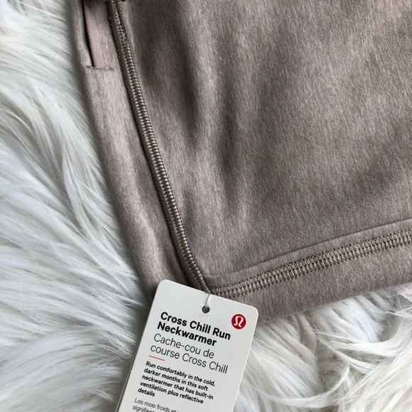 JUST IN ✔️NWT LULULEMON NECKWARMER - Picture 7 of 8